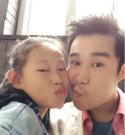 小沈阳12岁女儿近照曝光 和妈妈一样高惊艳十