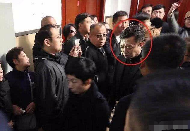 李菁现身郭德纲徒弟婚礼 当年主动离开的他是要回归?