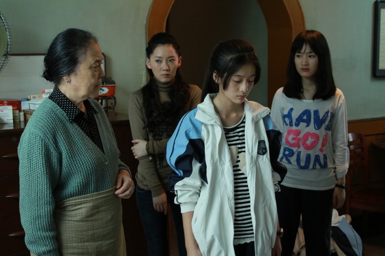 张雪迎主演《狗十三》定档1214 "李玩"一角道出中国式