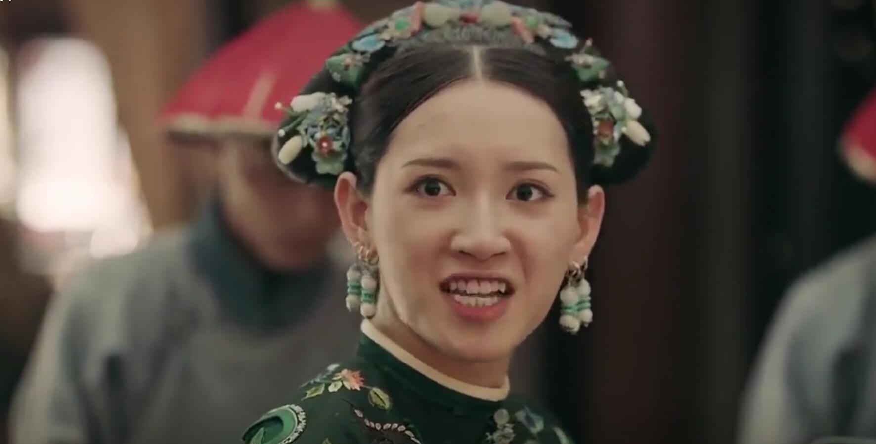 "尔晴"堪称苏青最崩的角色,但她演千年女尸时超美