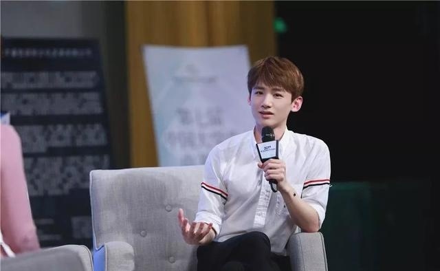 白敬亭坦言自己谈不上演技,如今没了少年气年龄也很尴尬