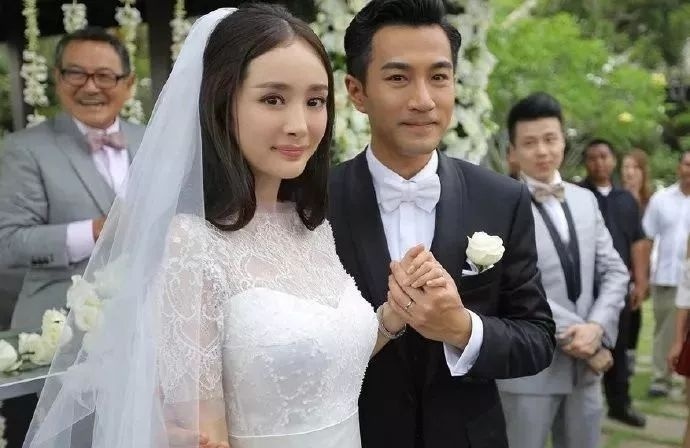刘恺威称"我愿意娶杨幂为我的妻子,杨幂回应"我将毫无保留地爱你.