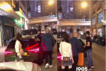 方媛挺孕肚跟郭富城吃宵夜 “天王”豪车抢眼!