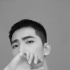 杨洋上海出席活动 白色西装演绎清爽夏日LOOK