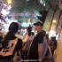 网友街头偶遇袁咏仪夫妇 张智霖情深望妻一脸甜蜜