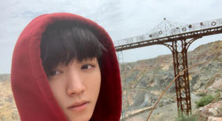 ?王俊凱電影《749局》殺青 曬照與角色說再見