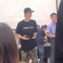 网友偶遇王一博考科目四 黑T恤配迷彩裤酷帅十足