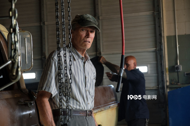 "老司机"的自我救赎 《骡子》曝一生挚爱片段
