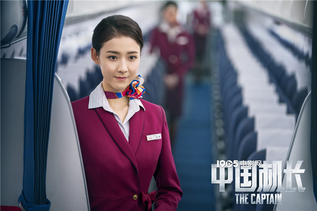 《中国机长》曝主题曲 毛阿敏颂赞民航人凌云壮志_华语制造_图集_电影