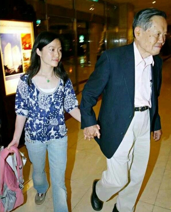 翁帆和杨振宁当年结婚的
