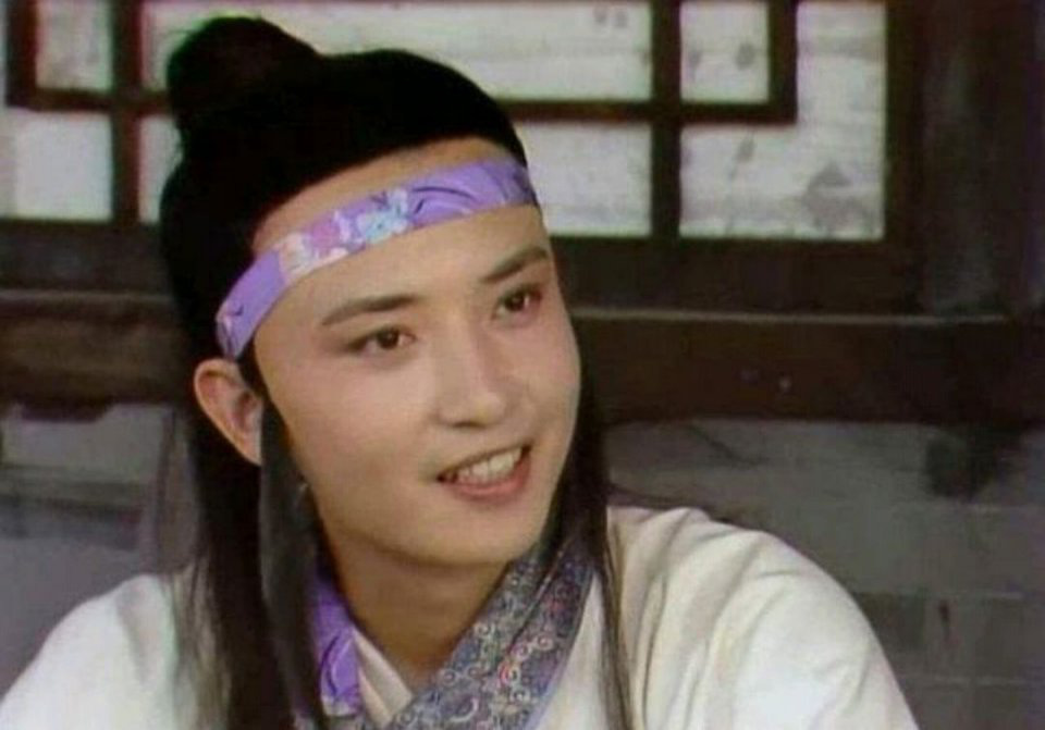 朱丽爸爸年轻时真帅 是老版《红楼梦》宝玉最初人选