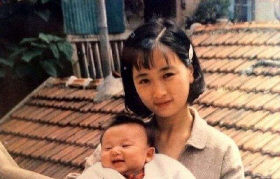 朱丽爸爸年轻时真帅 是老版《红楼梦》宝玉最初人选