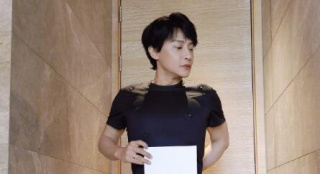 陈志朋坚持减肥成功晒出照片 “A4腰”震惊网友