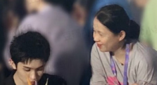 看呆龙丹妮！林墨《创造营4》庆功宴上点燃干饭魂