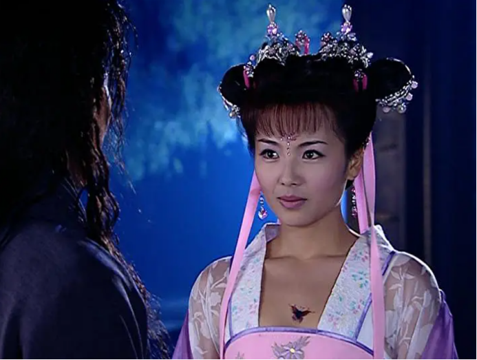 曾经看过刘涛的一部戏《李后主与赵匡胤》里饰演了周娥皇,她是唐后主