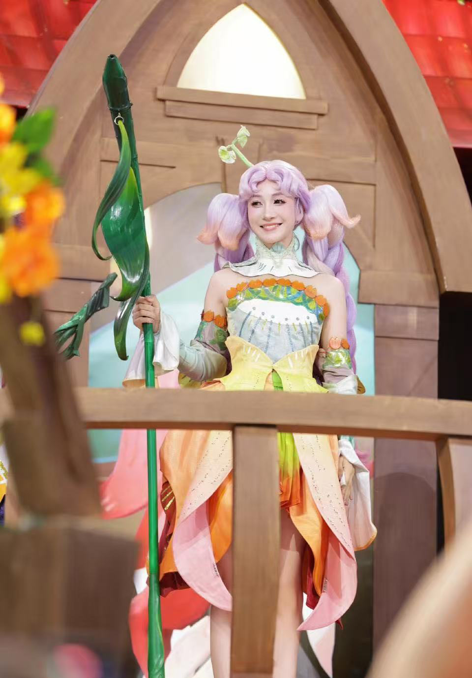 这居然是陶昕然? 一组cos芙拉贝尔的图还以为是哪个专业cos