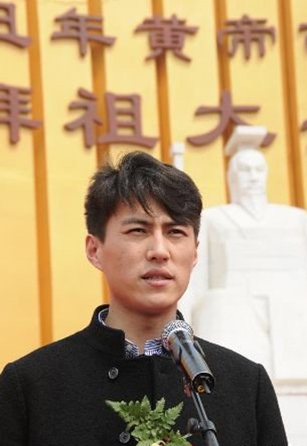 演员靳东的家庭成员 演员靳东家庭背景 演员靳东 ...