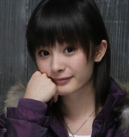 小花旦杨幂香港签约新东家 与<em>梁咏琪</em>成同门师