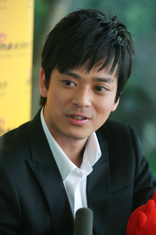 <em>陈晓东</em>称<em>芙蓉姐姐</em>是天才 自曝曾遭同性友人表