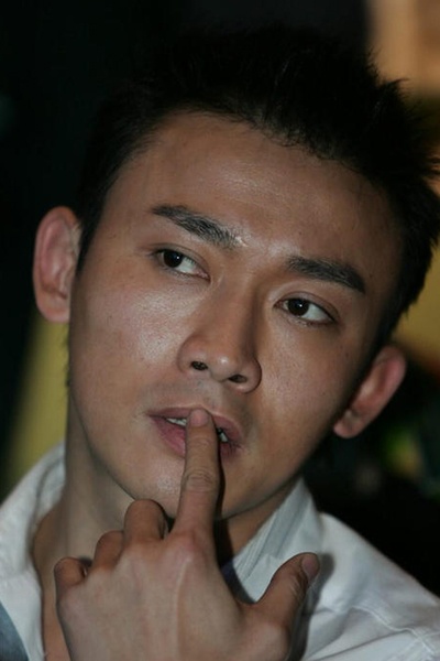 聂远照片成脱发宣传+告网站侵