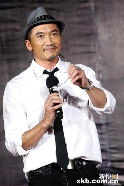 邹兆龙自信媲美甄子丹 称国内动作戏强过好莱坞