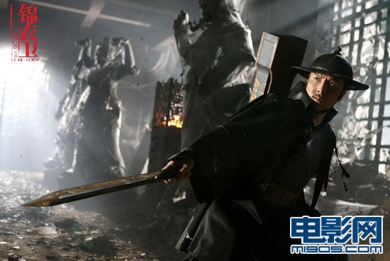 电影频道6日首播《锦衣卫》 甄子丹遭胸袭_