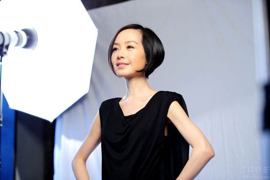 吴彦祖老婆lisa s展超模气质 携手陈鲁豫拍广告