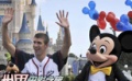 菲尔普斯与米老鼠畅游迪斯尼乐园