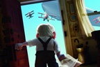 《飞屋环游记》最新片段：拉塞尔在门廊