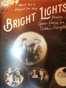 明亮的灯光：主演凯莉·费雪和戴比·雷诺兹