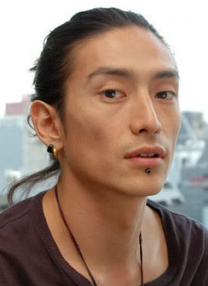 伊勢谷友介