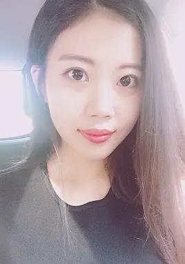 李詩萌