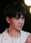 李冰伦