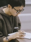 佑在