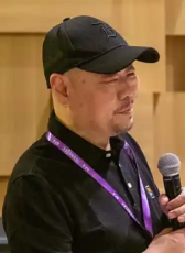 娄炜
