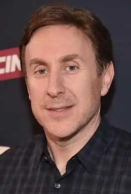 乔纳森· 崔普尔