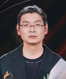 王磊