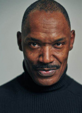 托米·厄尔·詹金斯