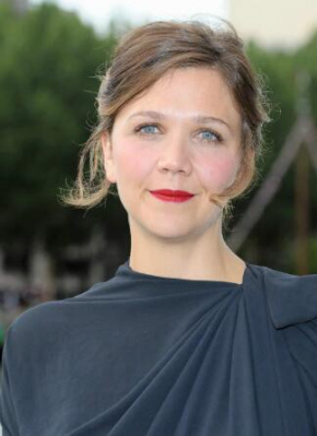 玛吉·吉伦哈尔