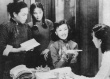 乌鸦与麻雀剧照