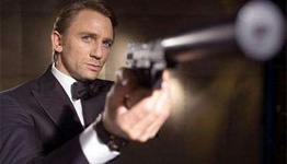 06年最火大片《007大战皇家赌场》 新邦德新故事