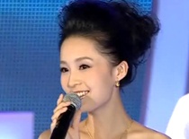 红楼梦主演压轴亲情奉献主题曲 歌曲《江南电影》