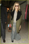 凯特·哈德森与男友现身 宽松大衣掩盖隆起小腹