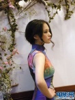 阿嬌化身潮流女神秀美腿 單腳跳6小時(shí)表現(xiàn)專業(yè)