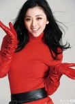 黄小蕾红衣秀白嫩美背 情节人发表剩女爱情宣言