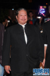 洪金寶黑色中山裝亮相 富態(tài)十足一展大師風(fēng)范