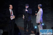 馮小剛獲亞洲最高票房導(dǎo)演獎 手握獎杯侃侃而談