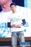 郭富城低调现身311晚会 与中村雅俊现场合唱