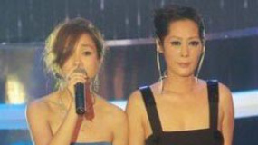 关淑怡、谢安琪同揭颁奖序幕 献唱多首经典歌曲