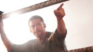 《铁甲钢拳》10月上映 “金刚狼”又一肌肉男形象
